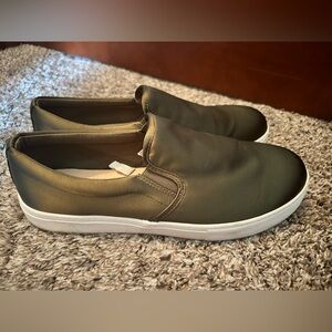 Mossimo Supply Co. Olive Slip-On Sneakers
